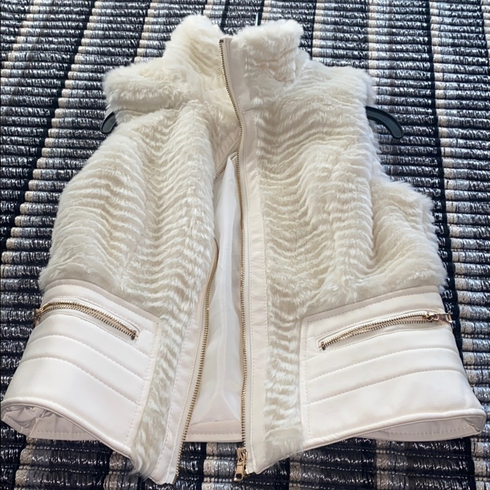 Ci Sono Faux Fur Vest